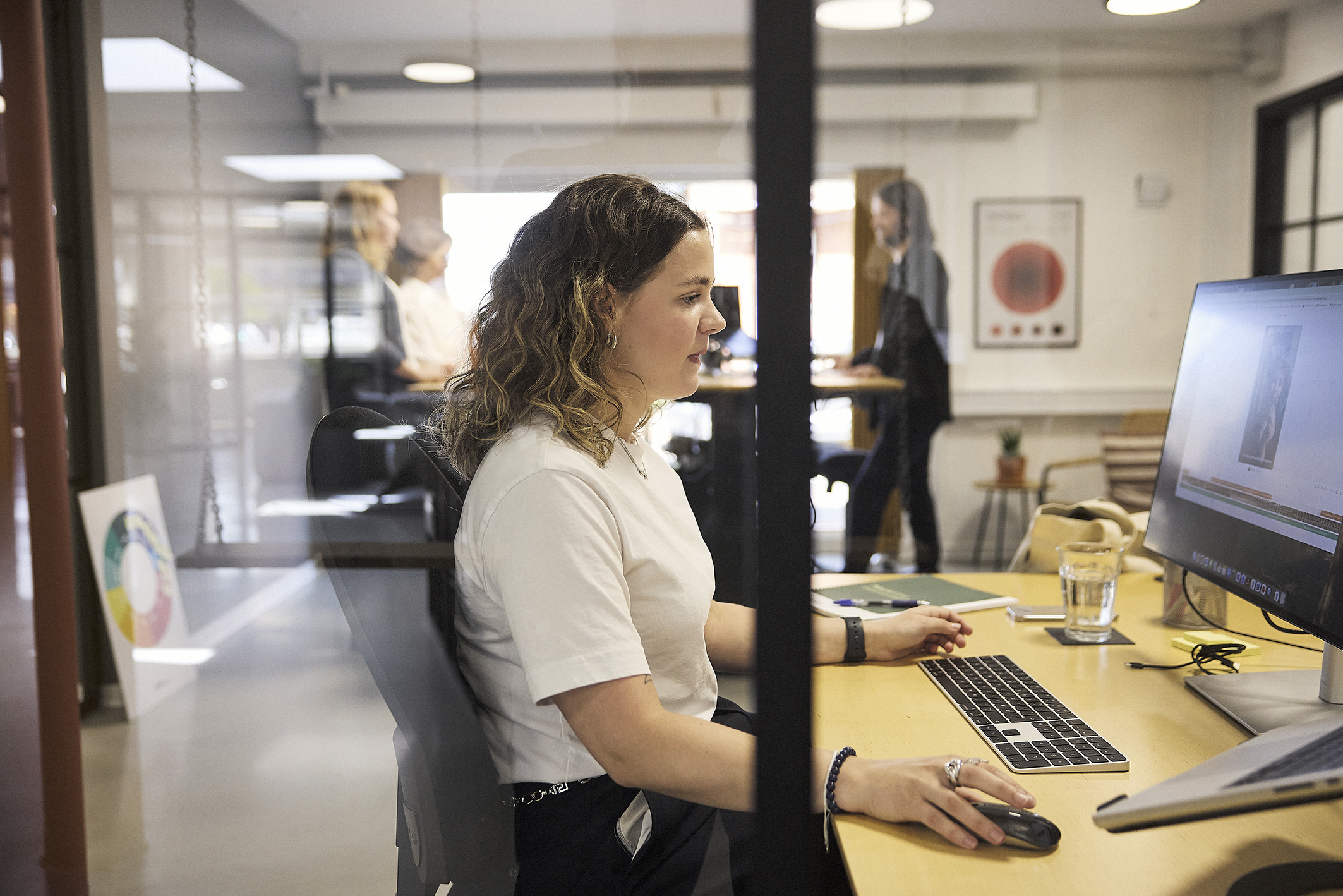 To forskellige måder at arbejde med annoncering på
